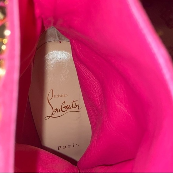 Christian Louboutin Guerilla Spike Bootie - Size 39.5 - Picture 5 of 9